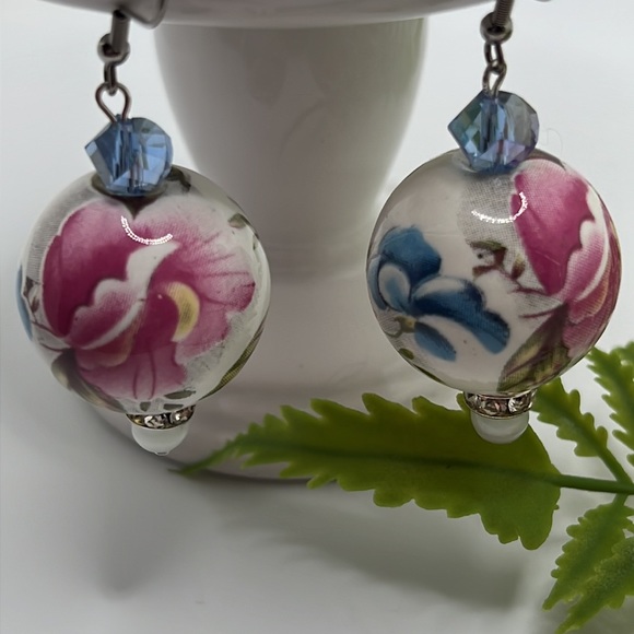 Floral Glass 1” Beaded Earrings. - Picture 4 of 5